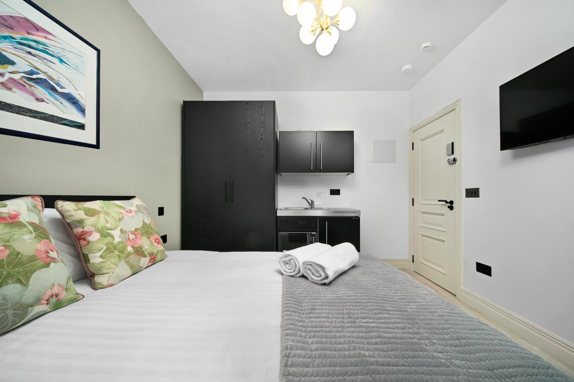 Nine Elms Modern Studio Apartments London Exterior photo
