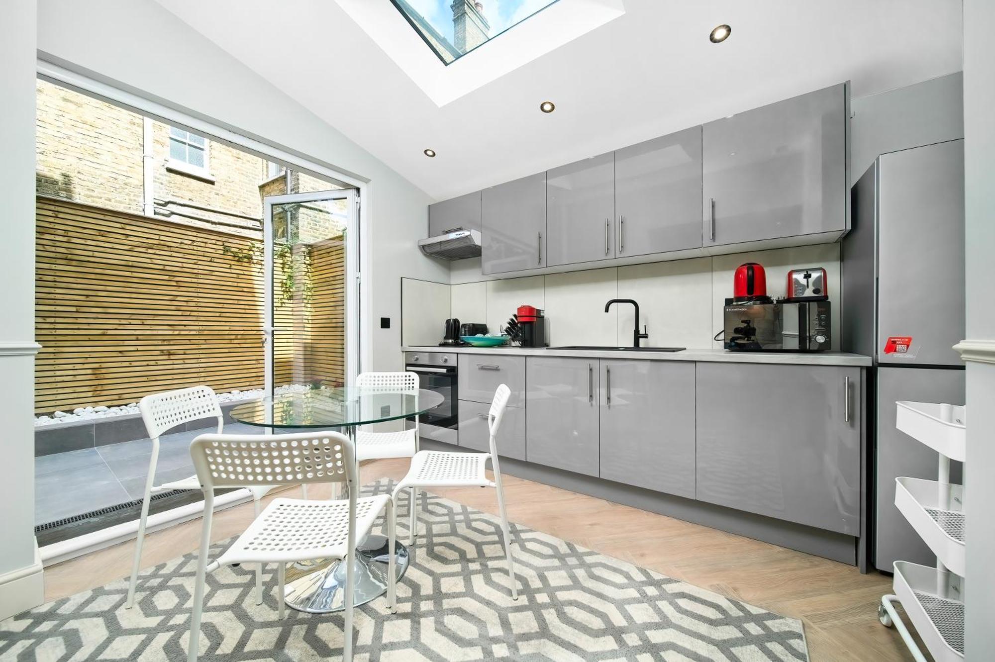 Nine Elms Modern Studio Apartments London Exterior photo