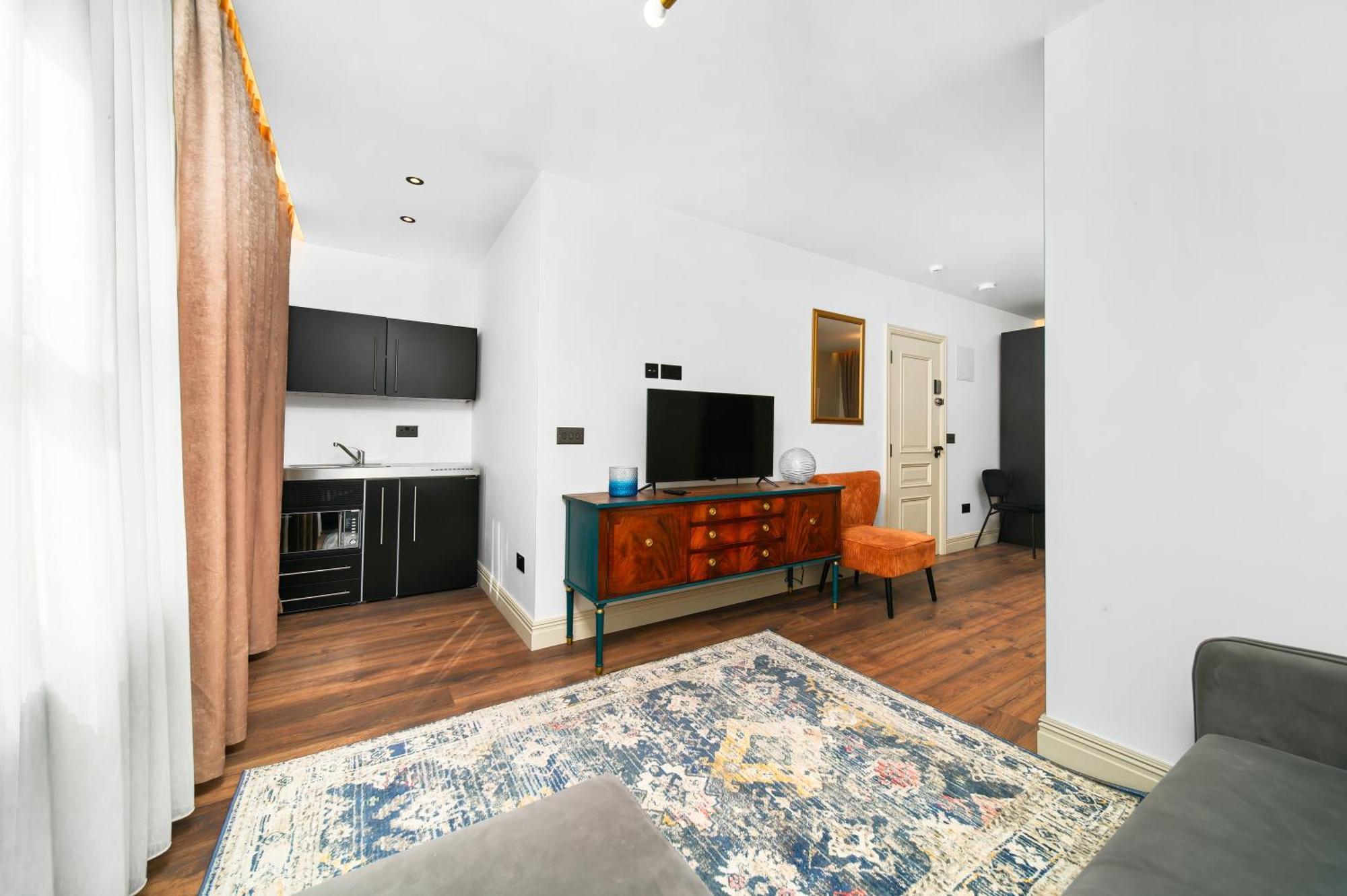 Nine Elms Modern Studio Apartments London Exterior photo